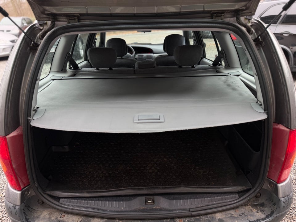 Renault Megane I 1,6 16V Expression 5d