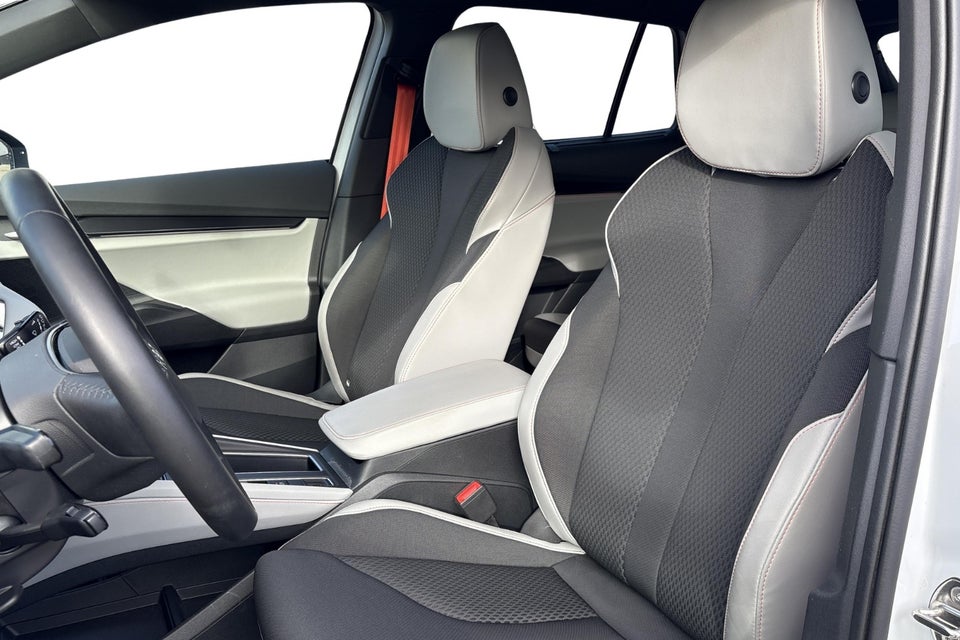 Skoda Elroq 85 iV Lodge Advanced 5d