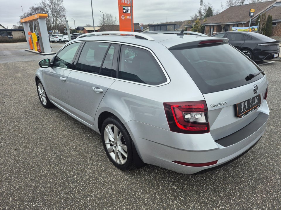 Skoda Octavia 2,0 TDi 150 Style Combi DSG 5d