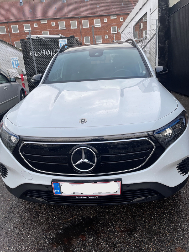 Mercedes EQB250 5d