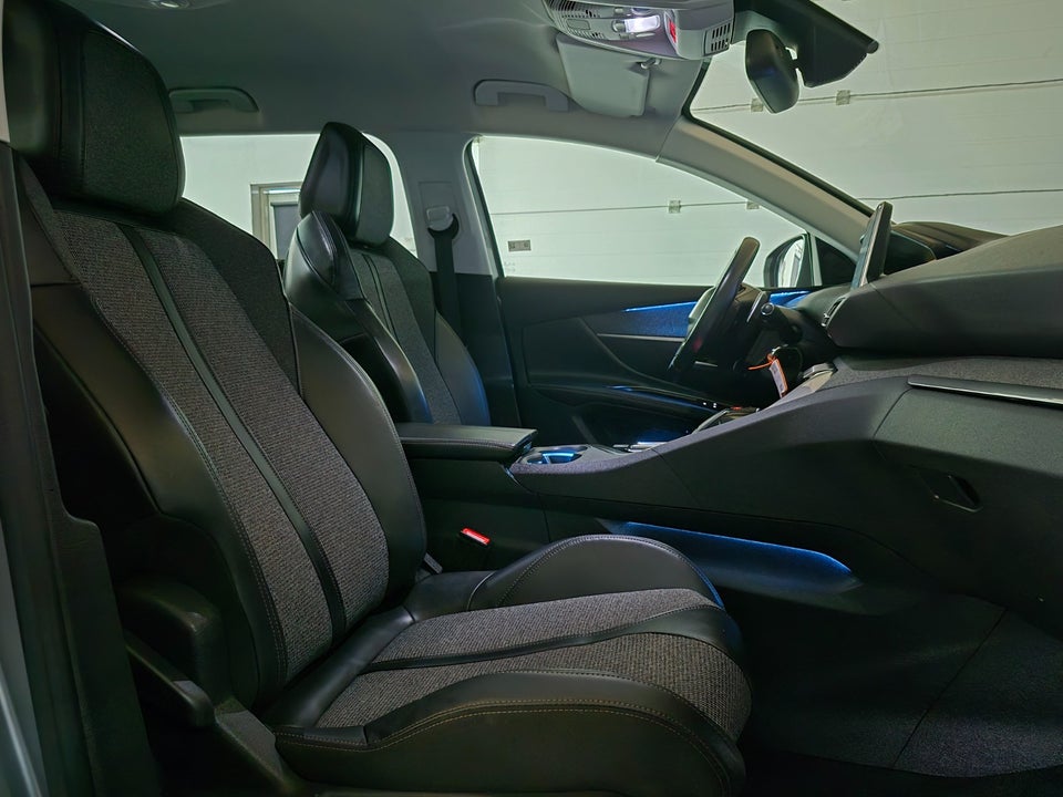 Peugeot 5008 1,2 e-THP 130 Allure EAT6 7prs 5d