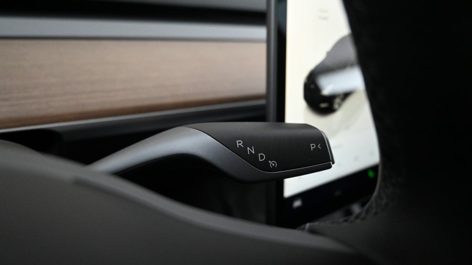 Tesla Model Y Long Range AWD 5d