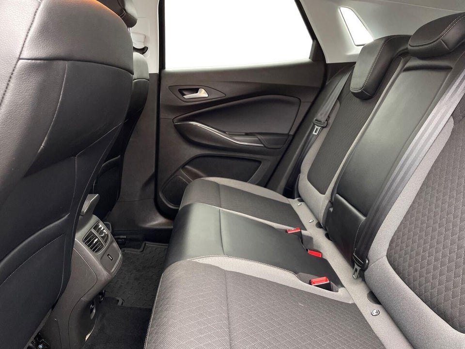 Opel Grandland X 1,6 Hybrid Cosmo Prestige aut. 5d