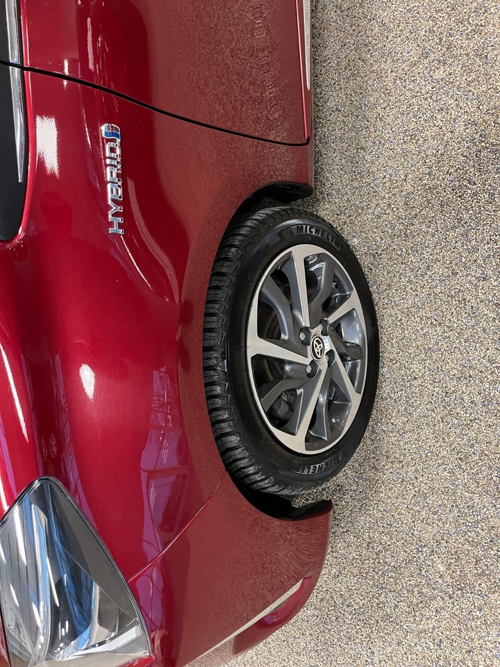 Toyota Yaris 1,5 Hybrid H3 Premium e-CVT 5d