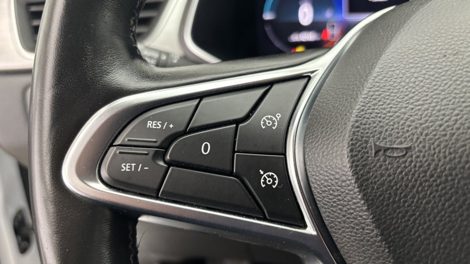 Renault Captur 1,6 E-Tech Intens 5d