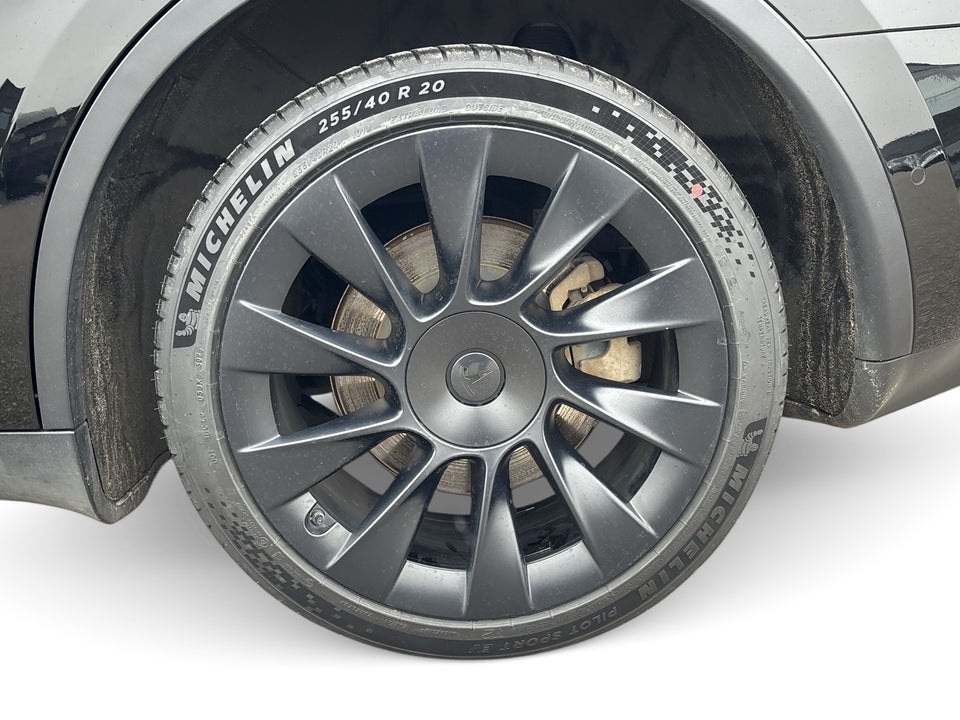 Tesla Model Y Long Range AWD 5d