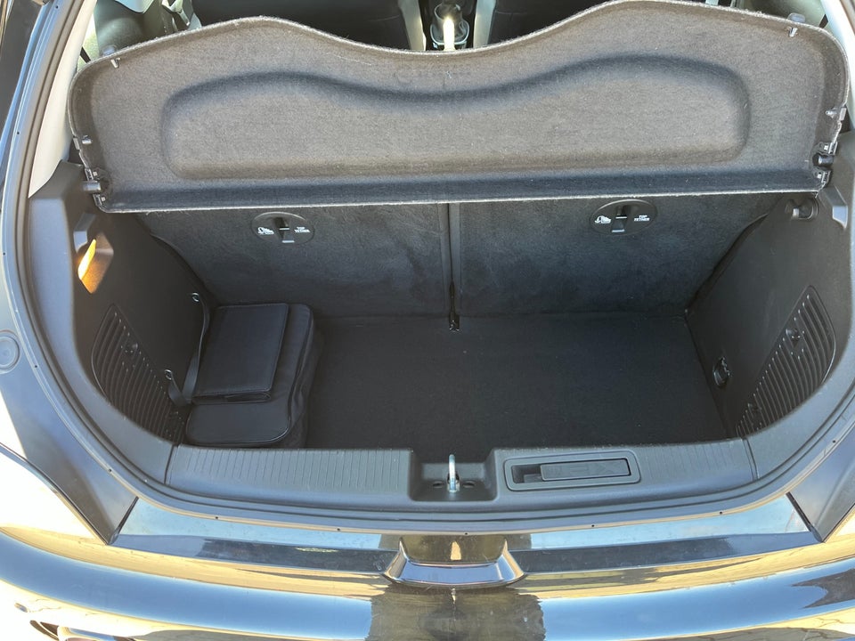 Opel Adam 1,0 T 115 Rocks 3d