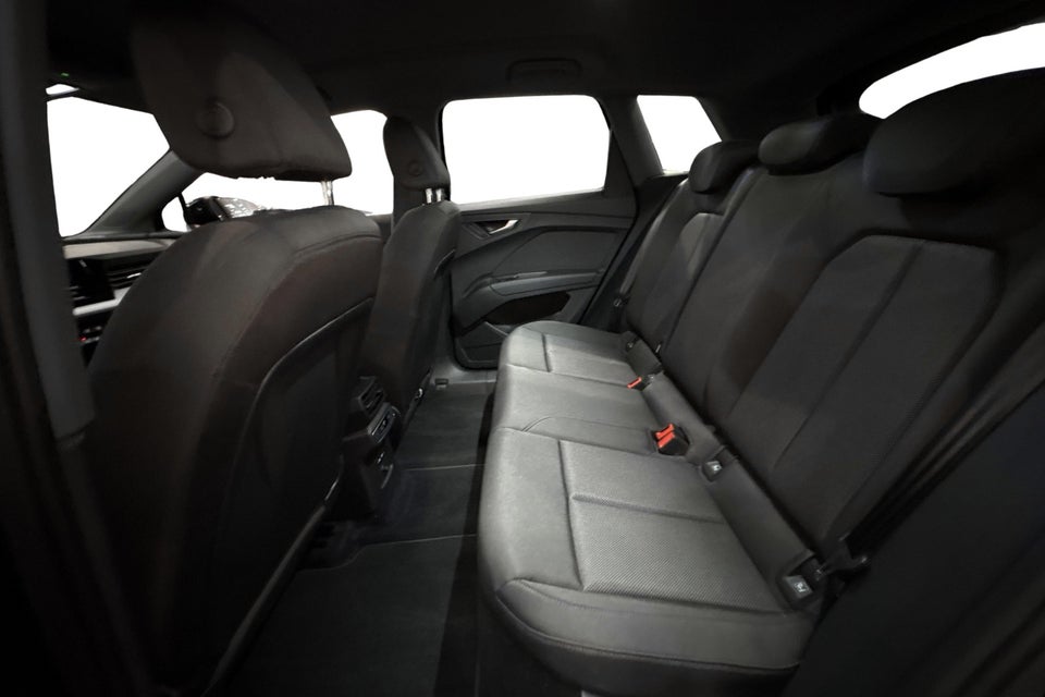 Audi Q4 e-tron 40 Attitude 5d