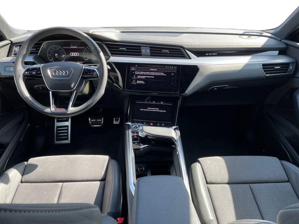 Audi Q8 e-tron 55 S-line quattro 5d