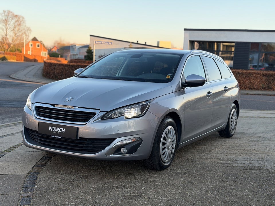 Peugeot 308 1,2 e-THP 130 Allure SW 5d