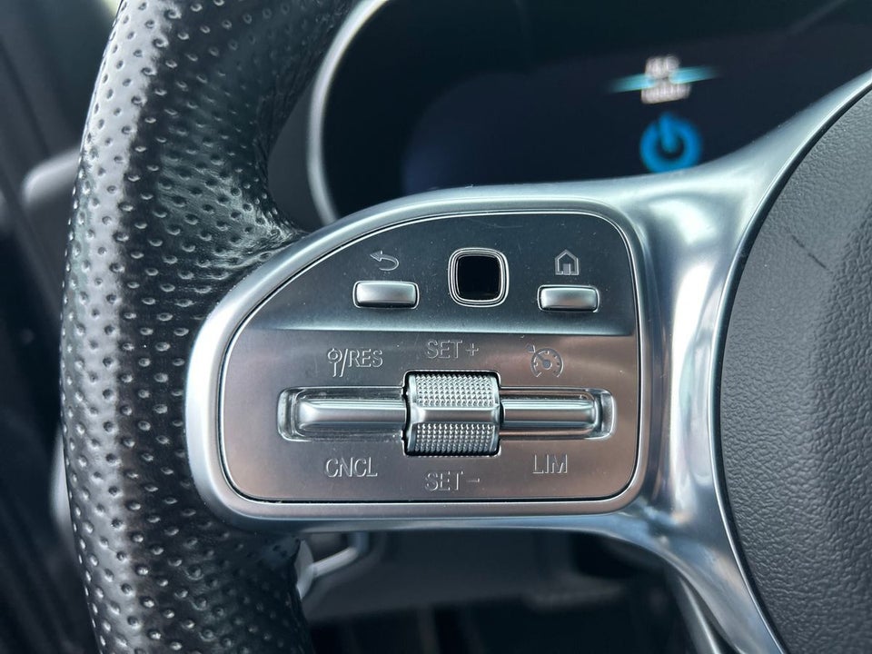 Mercedes C300 e 2,0 AMG Line Night Edition stc. aut. 5d