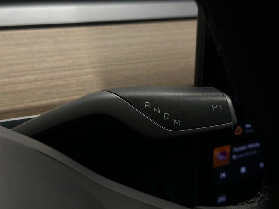 Tesla Model 3 Standard Range+ RWD 4d