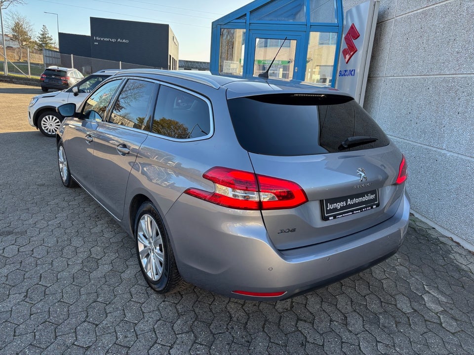 Peugeot 308 1,5 BlueHDi 130 Allure Pack SW 5d