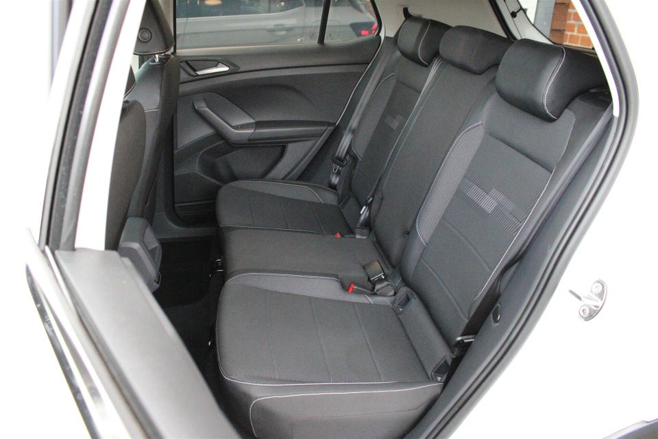 VW T-Cross 1,0 TSi 115 First Edition 5d