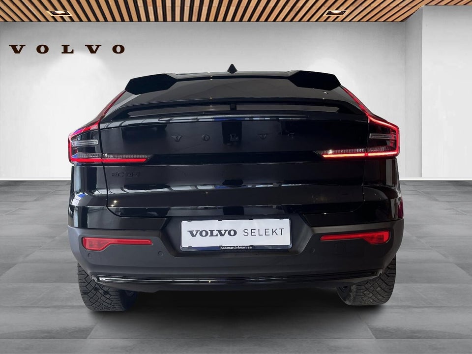 Volvo EC40 Extended Range Black Edition 5d