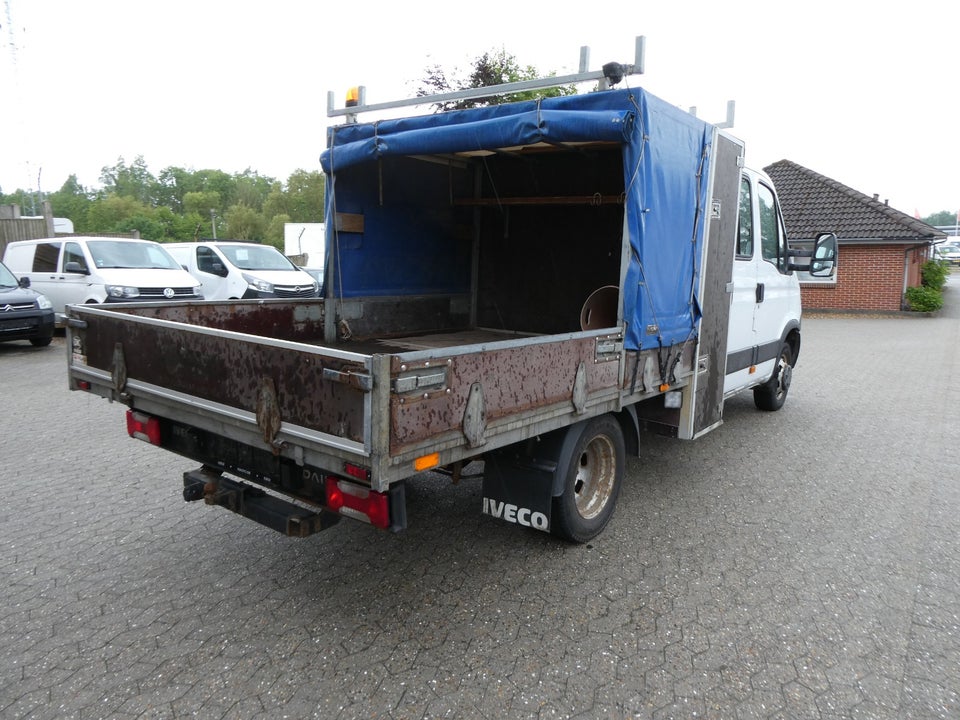 Iveco Daily 3,0 35C17 Mandskabsvogn m/lad 4d