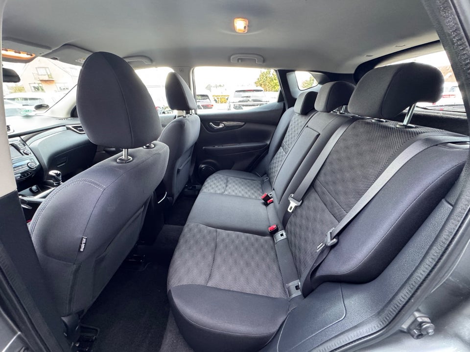 Nissan Qashqai 1,6 Dig-T 163 Acenta 5d