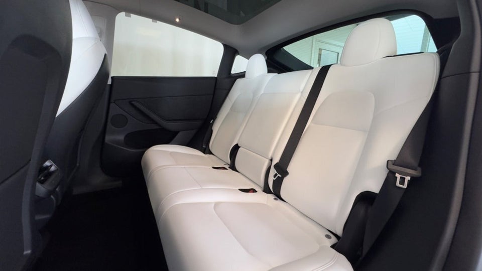 Tesla Model Y Long Range RWD 5d