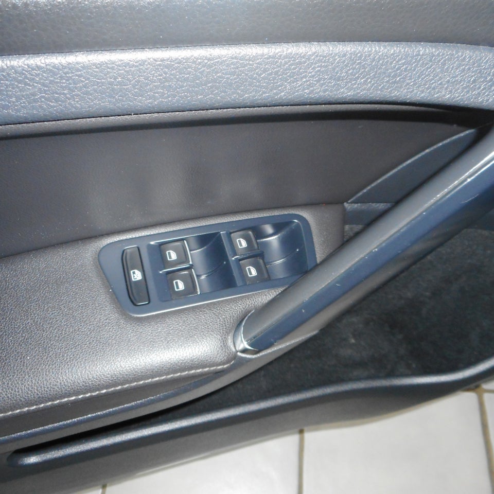VW Golf VII 1,4 TSi 140 Highline BMT 5d