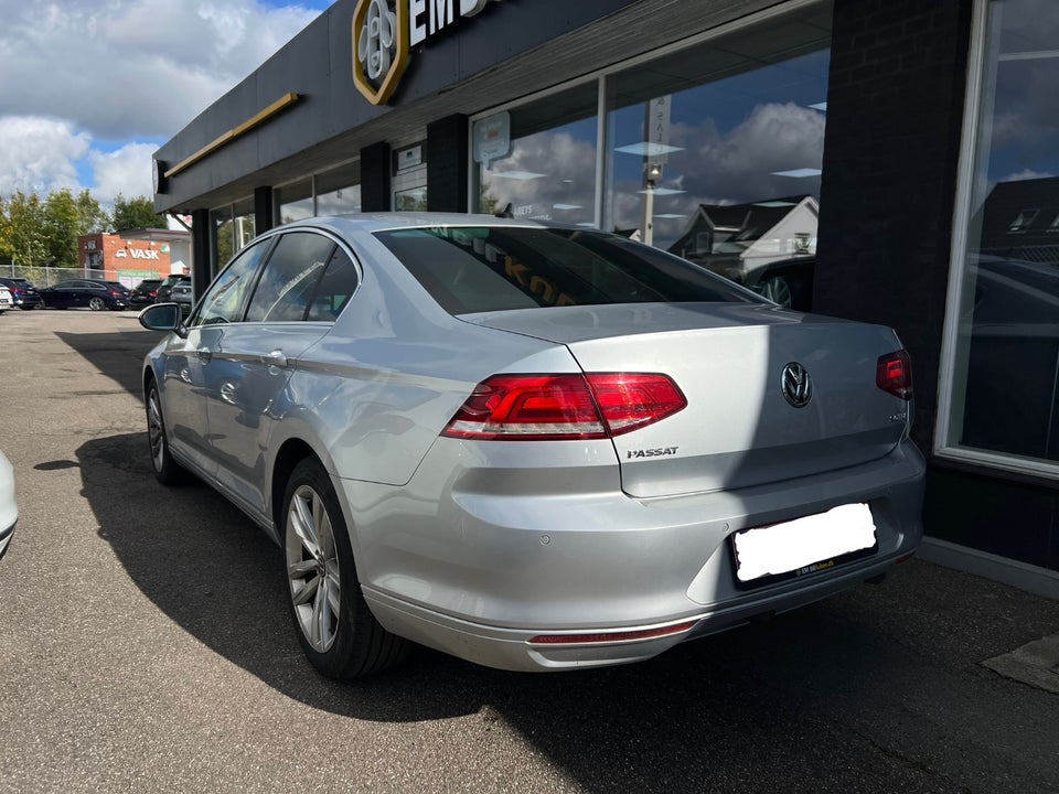 VW Passat 2,0 TDi 150 Comfortline Premium DSG 4d