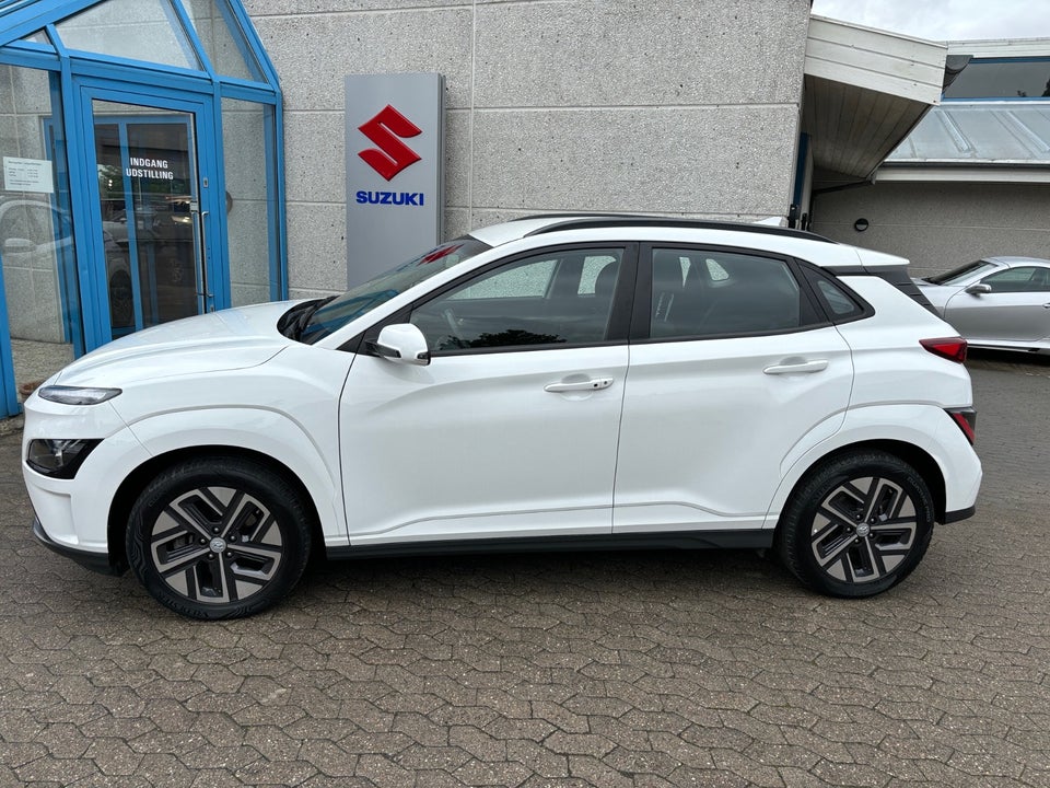 Hyundai Kona 39 EV Essential 5d