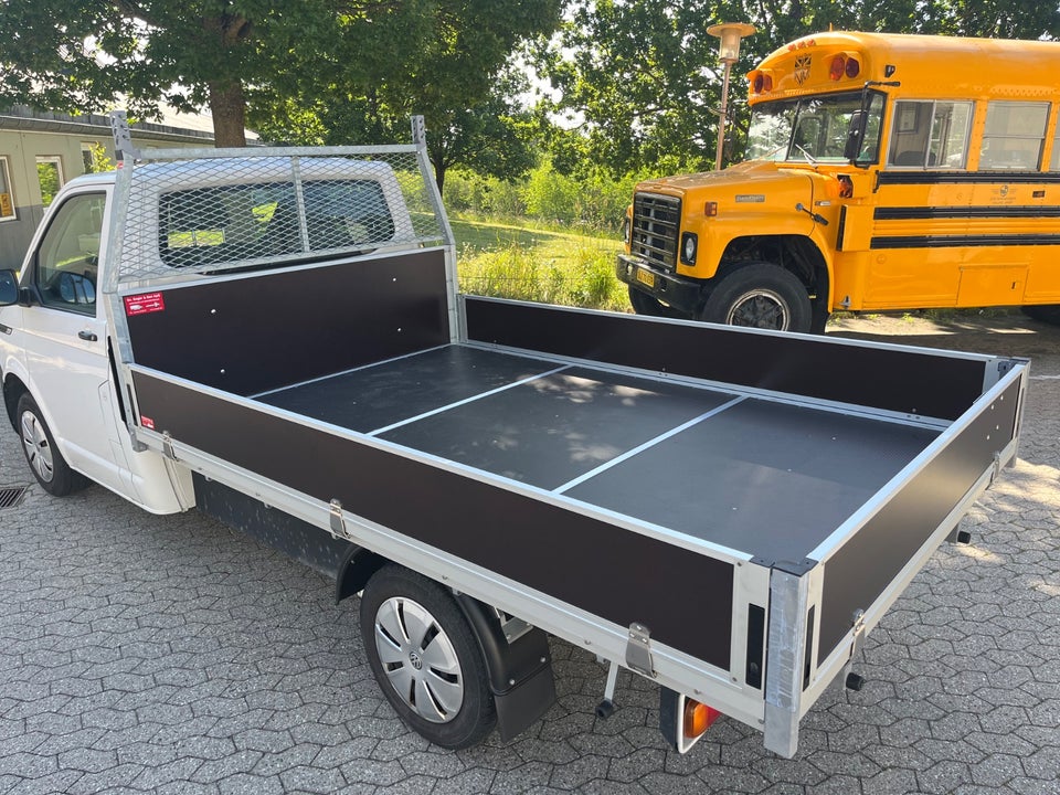 VW Transporter 2,0 TDi 110 Ladvogn lang