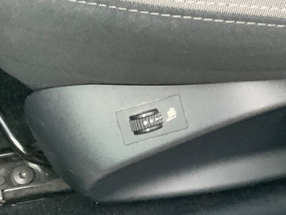 Peugeot 208 1,2 VTi Active ESG 5d