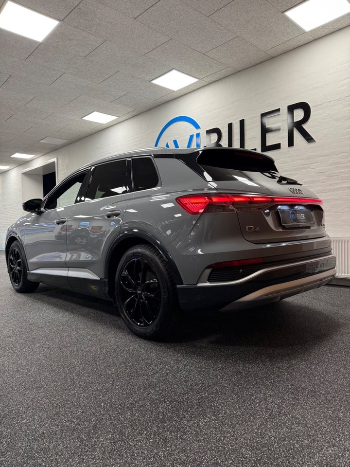 Audi Q4 e-tron 50 S-line quattro 5d