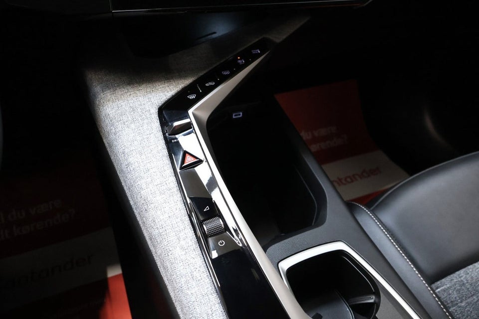 Peugeot e-3008 77 Allure 5d