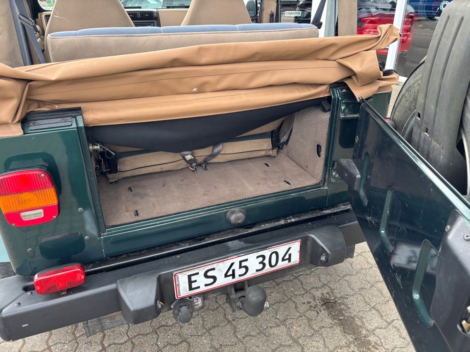 Jeep Wrangler 4,0 Sahara aut. 3d