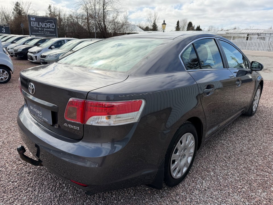 Toyota Avensis 1,8 VVT-i TX 4d