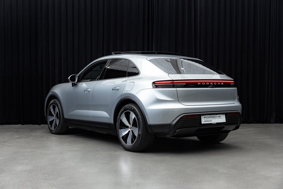 Porsche Macan 4 5d