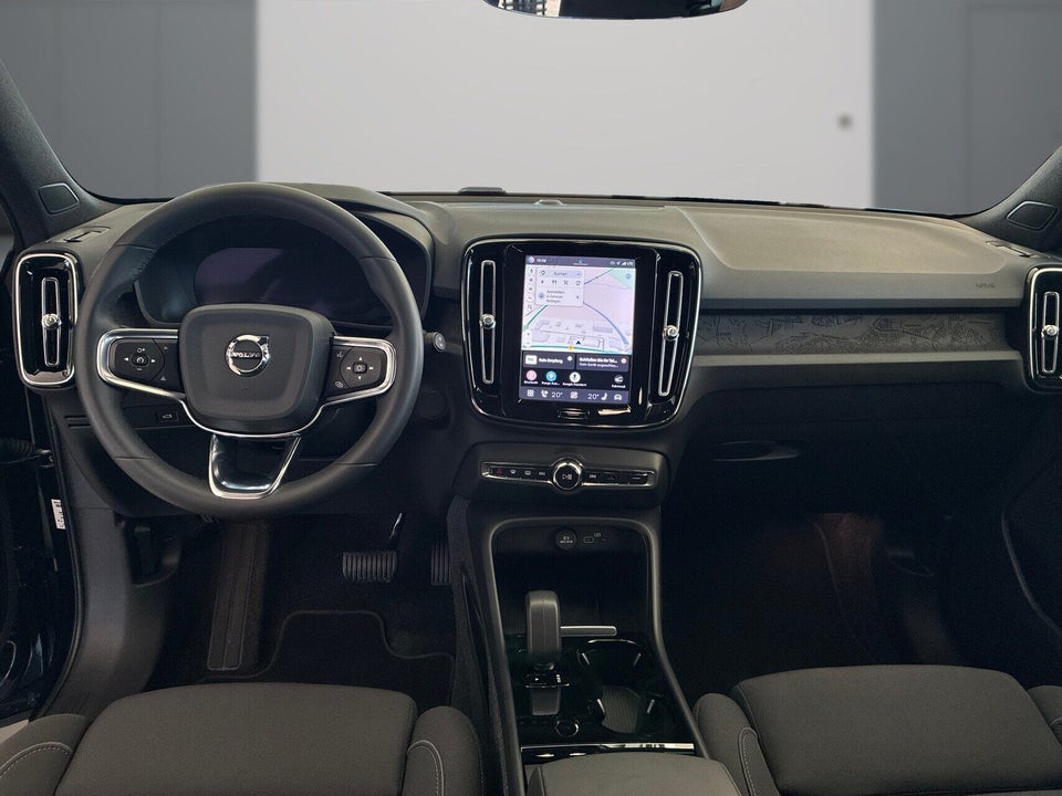 Volvo XC40 ReCharge Extended Range Plus 5d