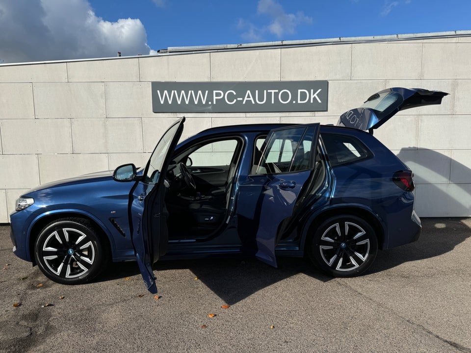 BMW iX3 Charged 5d