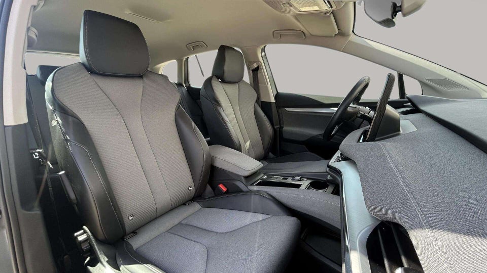 Skoda Enyaq 60 iV Loft 5d