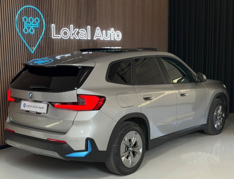 BMW iX1 xDrive30 5d