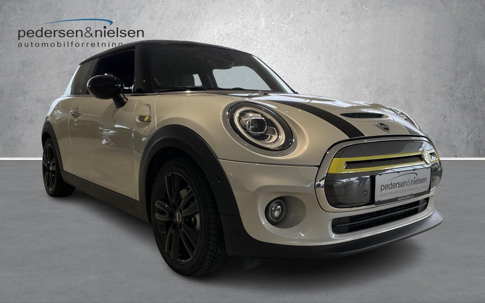 MINI Cooper SE Trim L 3d
