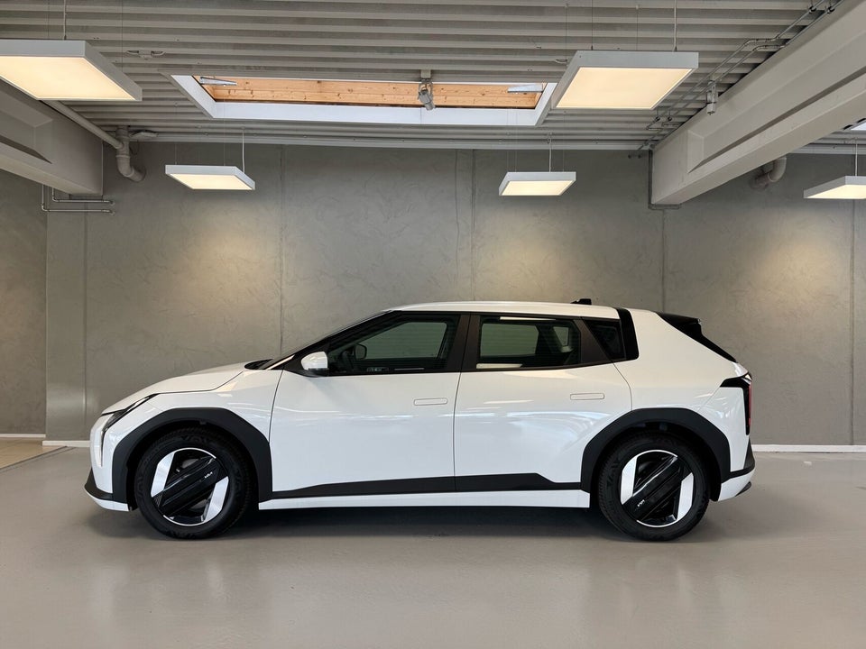 Kia EV4 58 Standard Range Access 5d