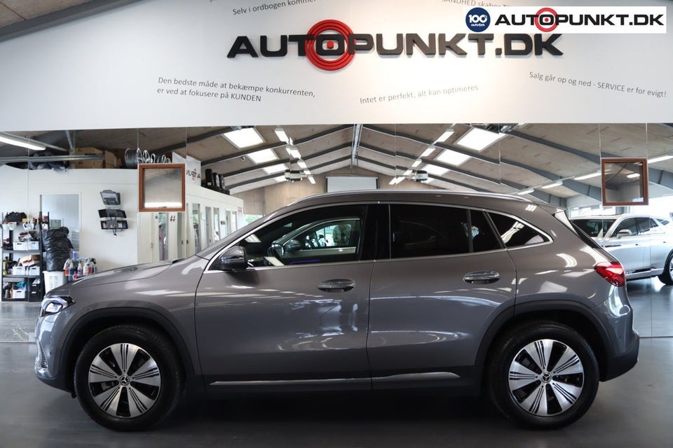 Mercedes EQA300 Progressive 4Matic 5d