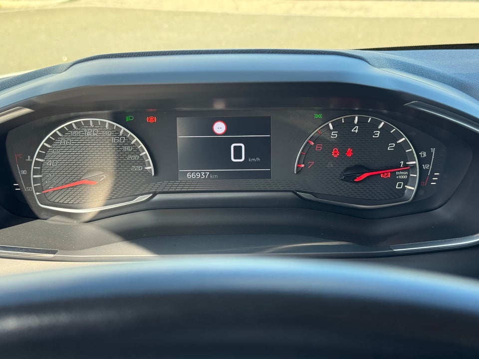 Peugeot 208 1,2 PureTech 75 Active 5d