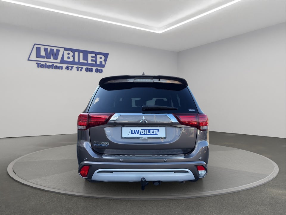 Mitsubishi Outlander 2,4 PHEV Instyle CVT 4WD 5d