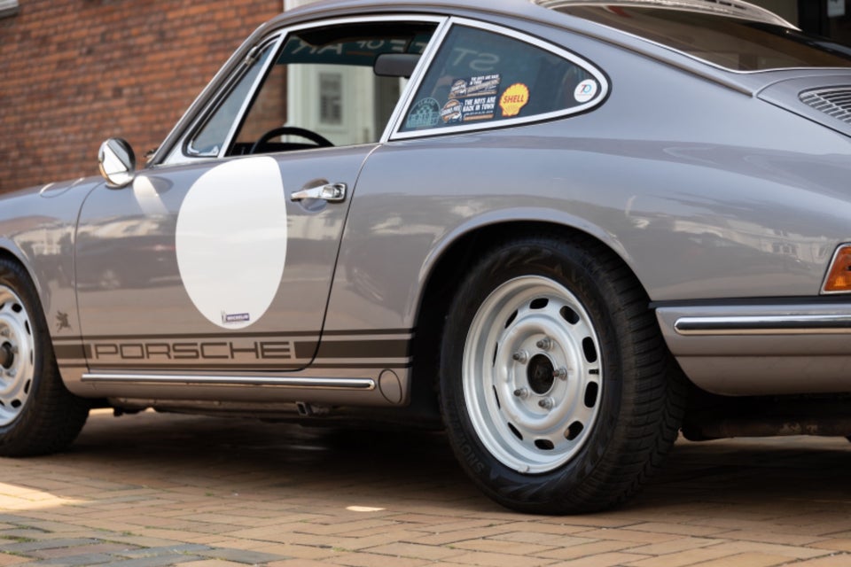 Porsche 911 2,2 Coupé L SWB 2d