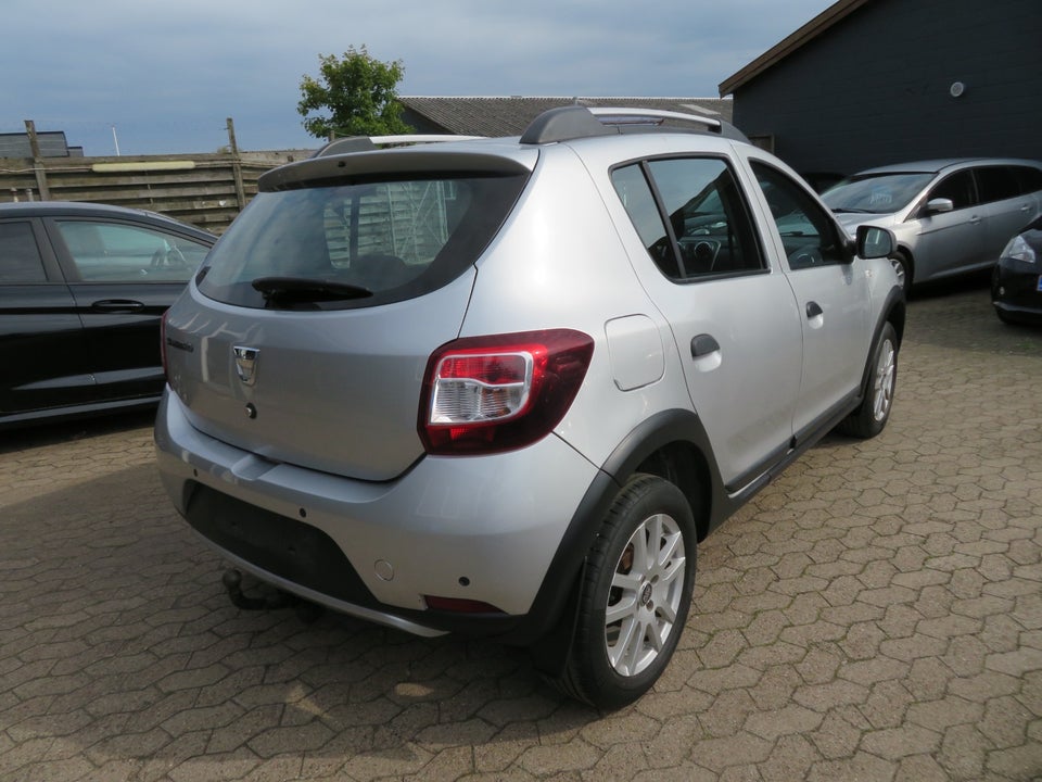 Dacia Sandero Stepway 0,9 TCe 90 Prestige Easy-R 5d