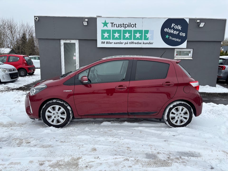 Toyota Yaris 1,5 Hybrid H1 e-CVT 5d