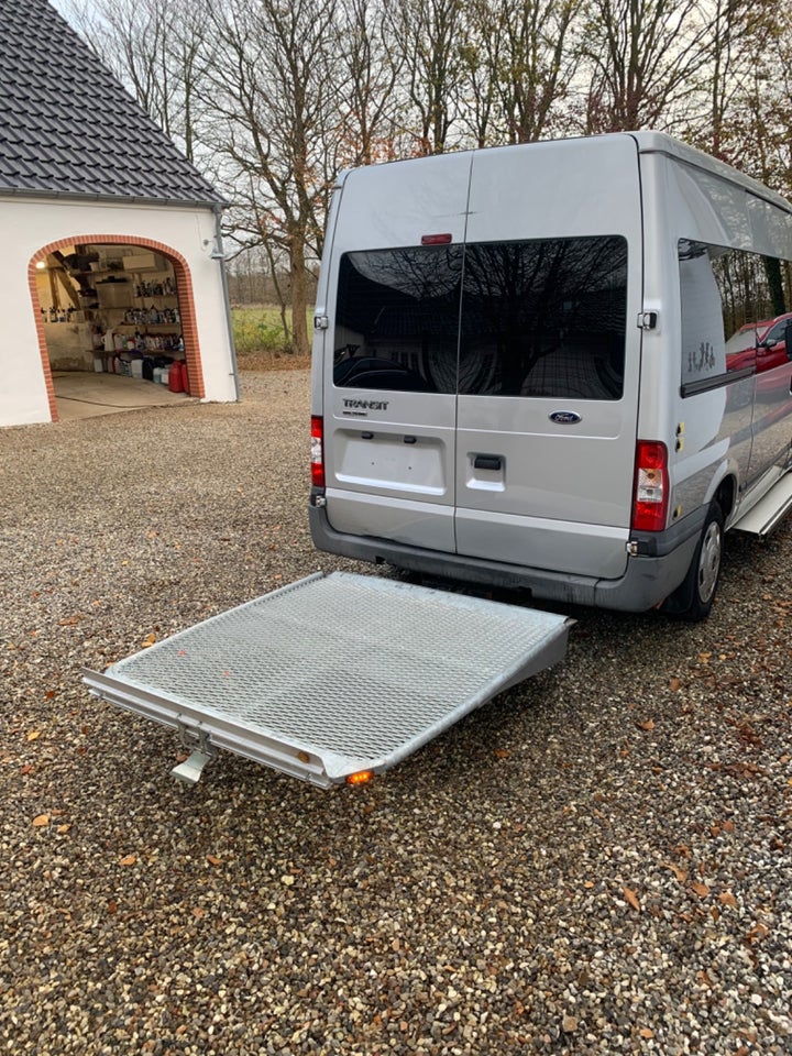 Ford Transit 300M Kombi 2,2 TDCi 125 FWD 4d