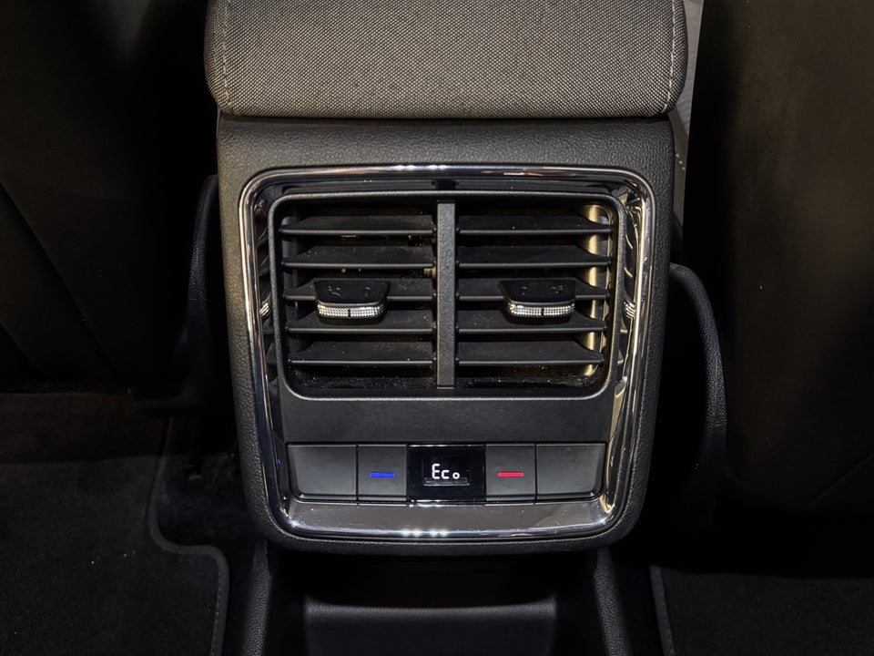 Skoda Enyaq 60 iV Loft 5d