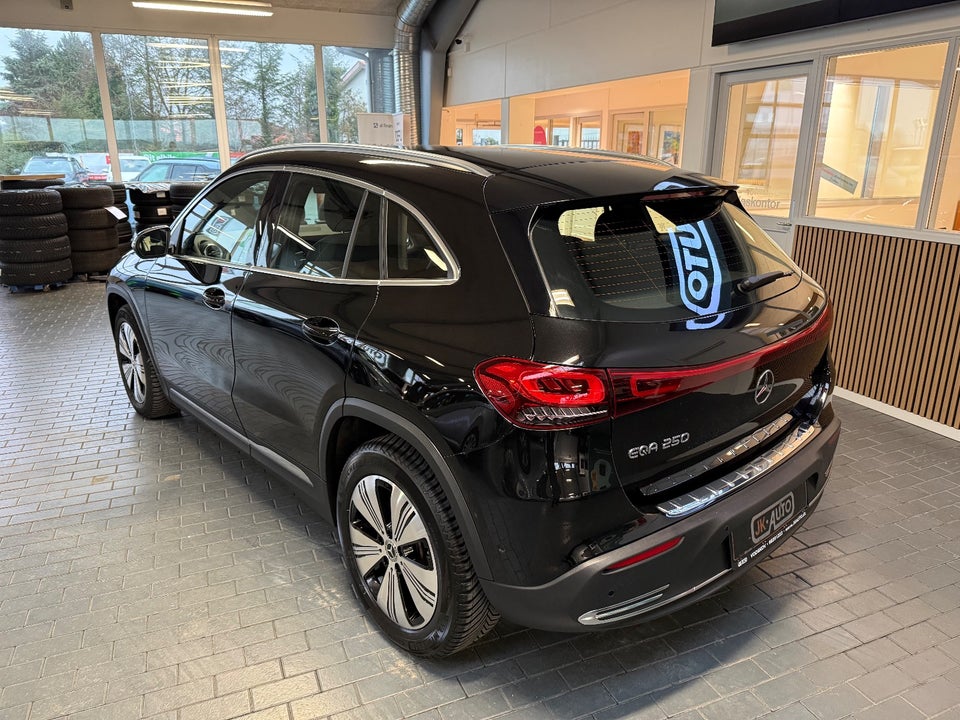 Mercedes EQA250 5d