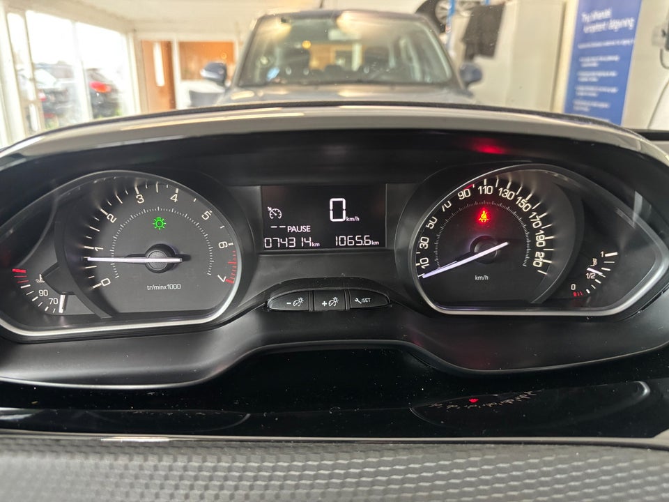 Peugeot 2008 1,2 VTi 82 Active 5d