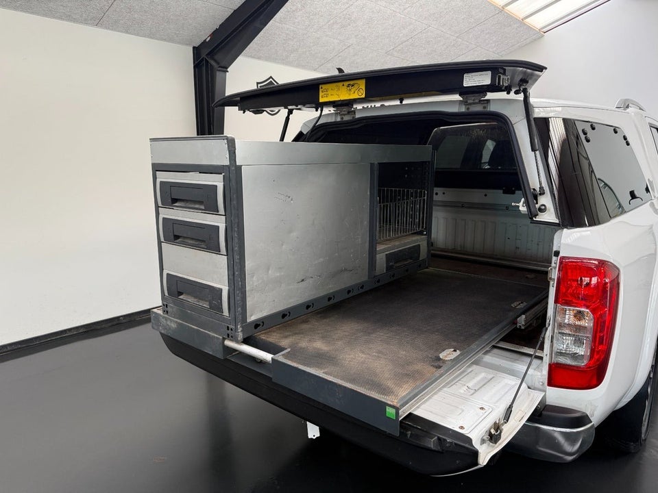 Nissan Navara 2,3 dCi 190 Db.Kab N-Connecta aut. 4d