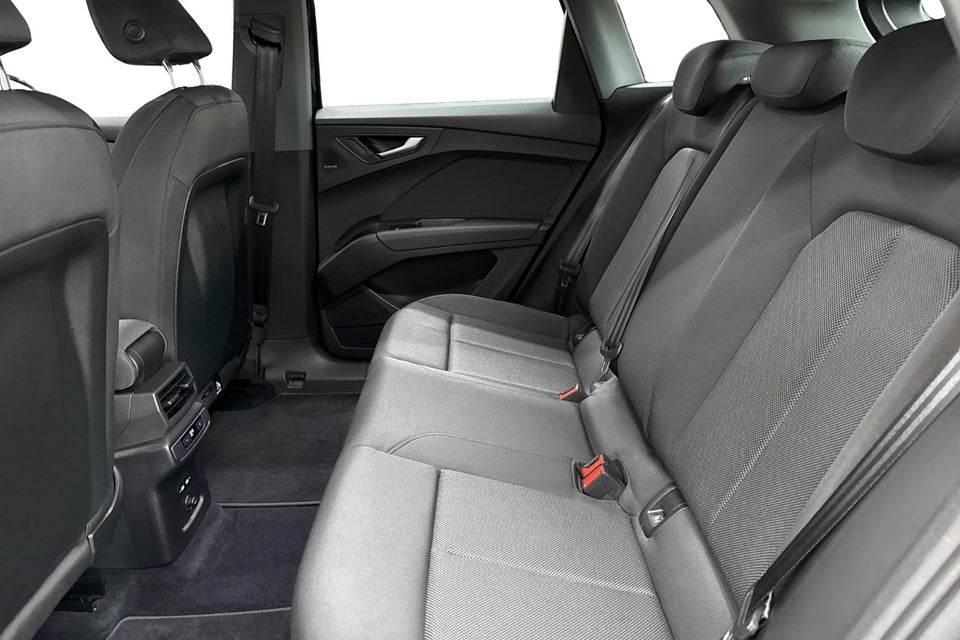 Audi Q4 e-tron 45 Progress 5d